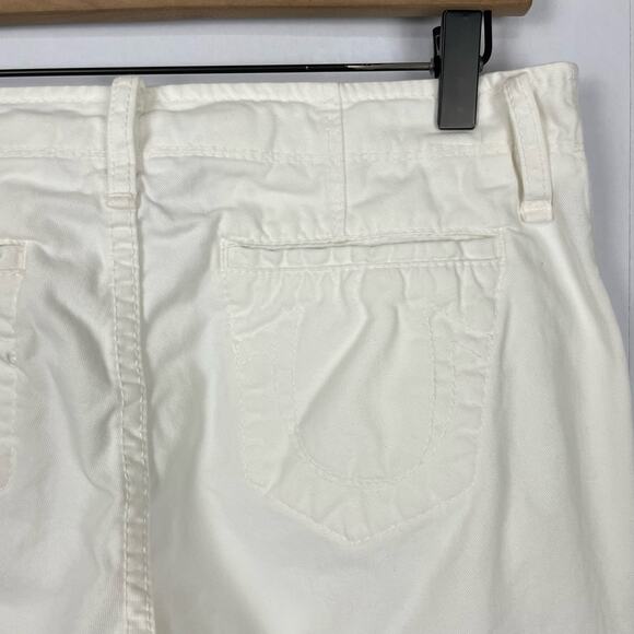 True Religion | Jordan Boyfriend White Button Fly Mid Rise Straight Leg Pants - Picture 6 of 10